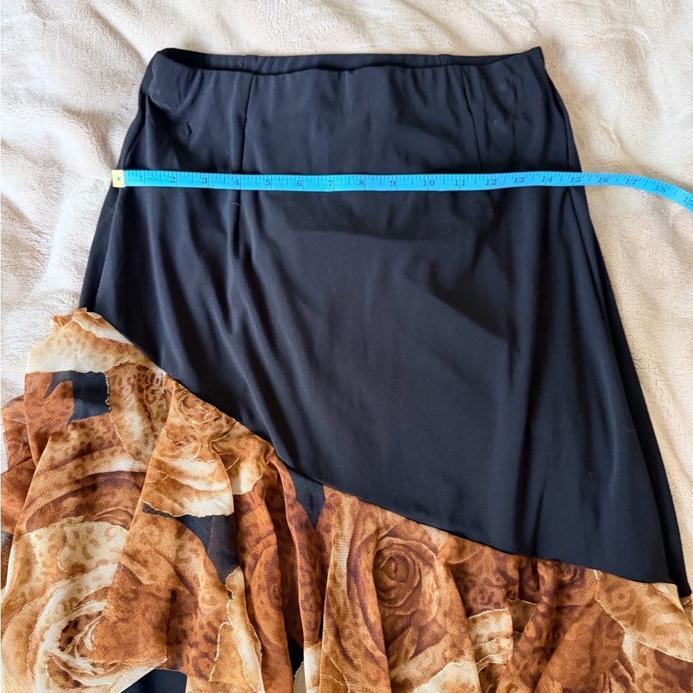 Black and Brown Floral Ruffle Women's Top and skirt size large - Picture 10 of 11